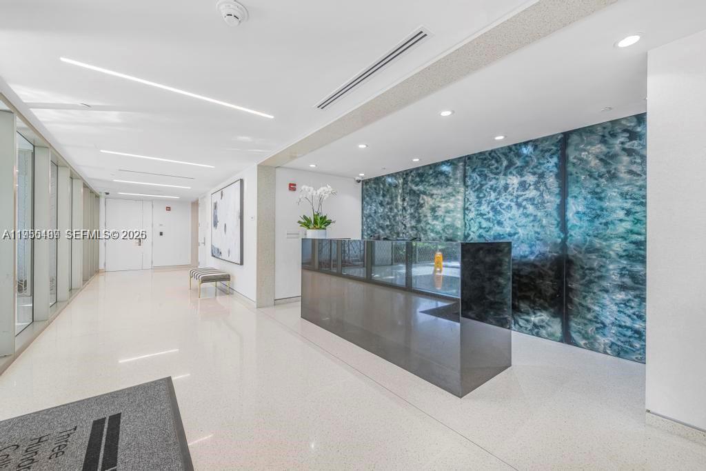 300 Collins Avenue, Unit 2D Miami Beach, FL 33139 - Photo 23 of 24