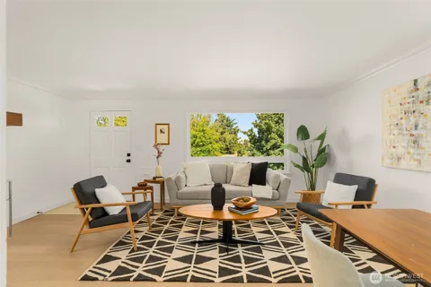 $850,000 | 4411 50th Avenue Southwest, Seattle, WA 98116
