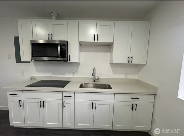 $719,500 | 7662 South 134th Street, Seattle, WA 98178