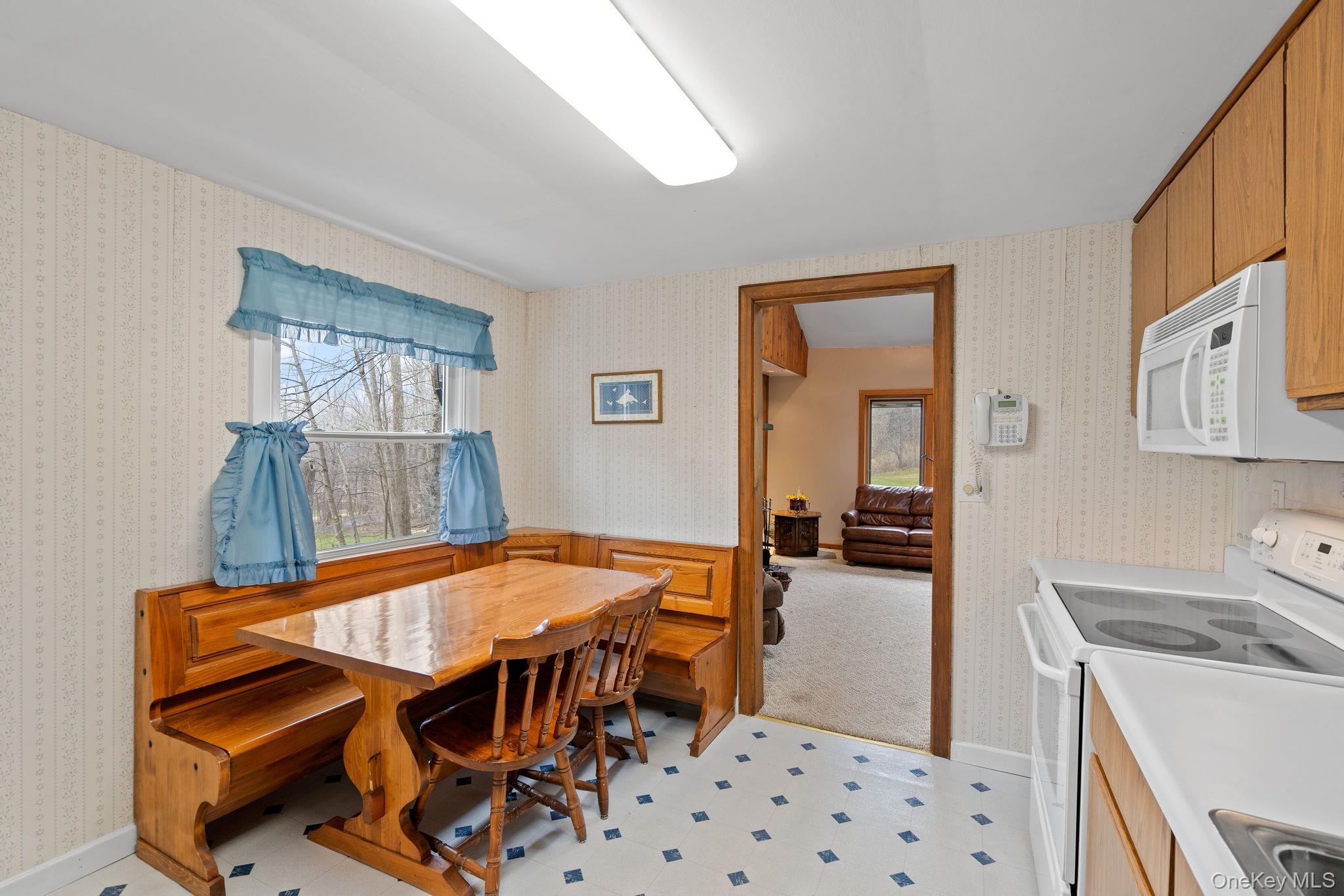 122 Golf Course Road Shandaken, NY 12480 - Photo 11 of 31