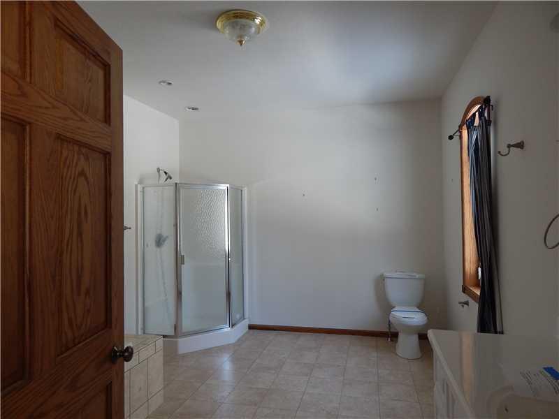 53 A Coveside Road South Bristol, ME 04568 - Photo 21 of 34 Master Bath/Spa. master bath #3