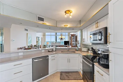 $949,000 | 5279 Isla Key Boulevard South, Unit 417, St. Petersburg, FL 33715