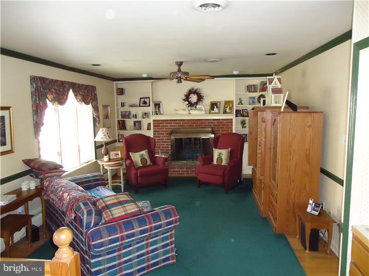 2501 Winding Road Hatboro, PA 19040 - Photo 3 of 25 Family Room