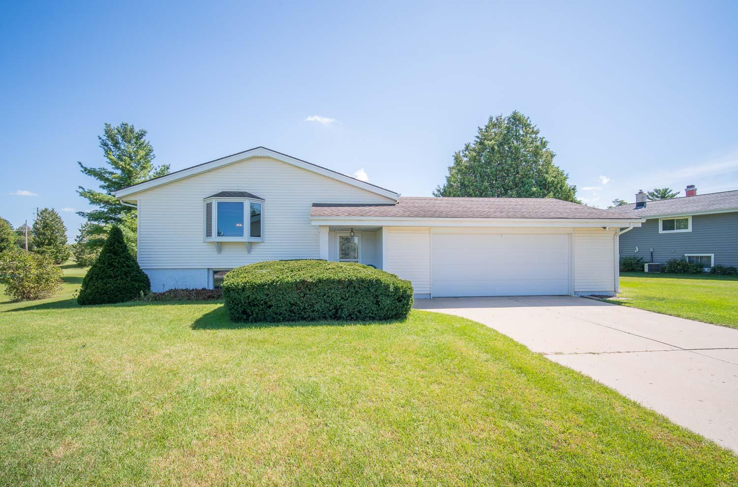 6988 Eastwood Trail, West Bend, WI 53090 Compass