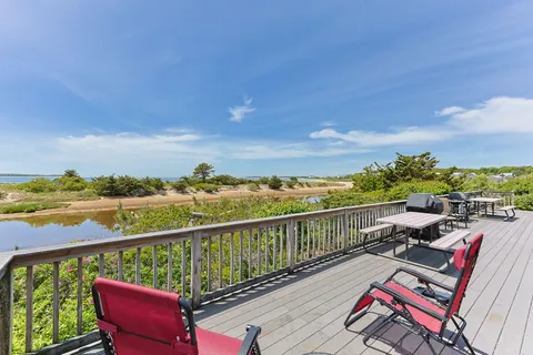 $319,000 | 9 Windemere Road, Unit 8, West Yarmouth, MA 02673