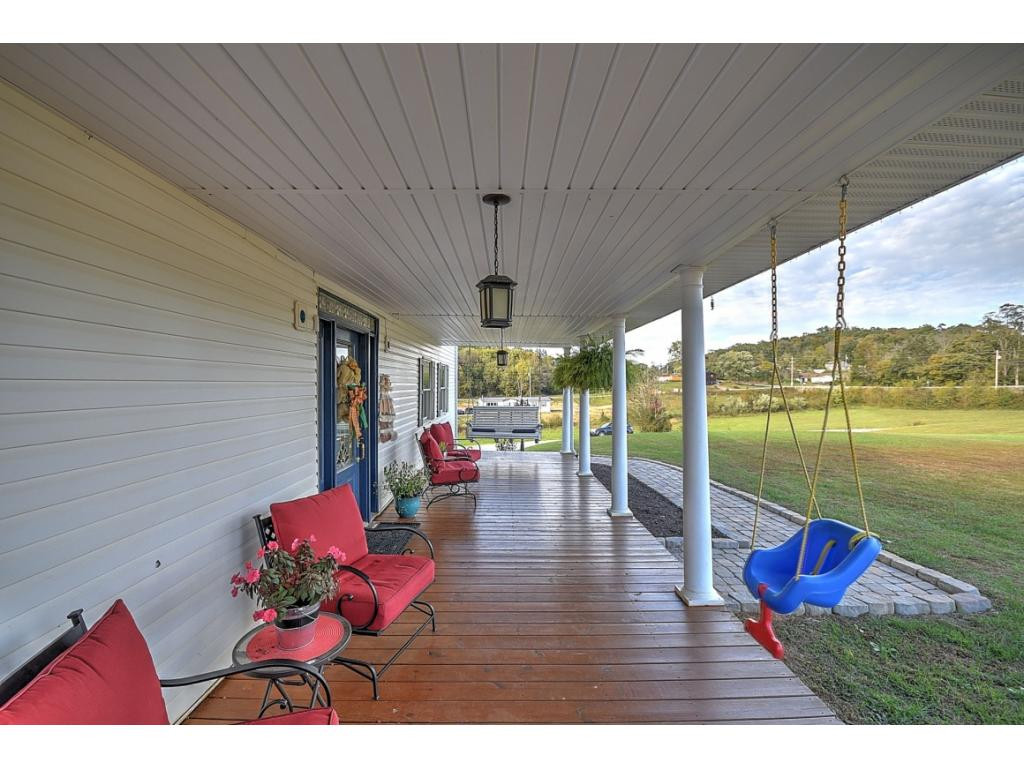 8245 Baileyton Road Greeneville, TN 37745 - Photo 4 of 28 Front Porch