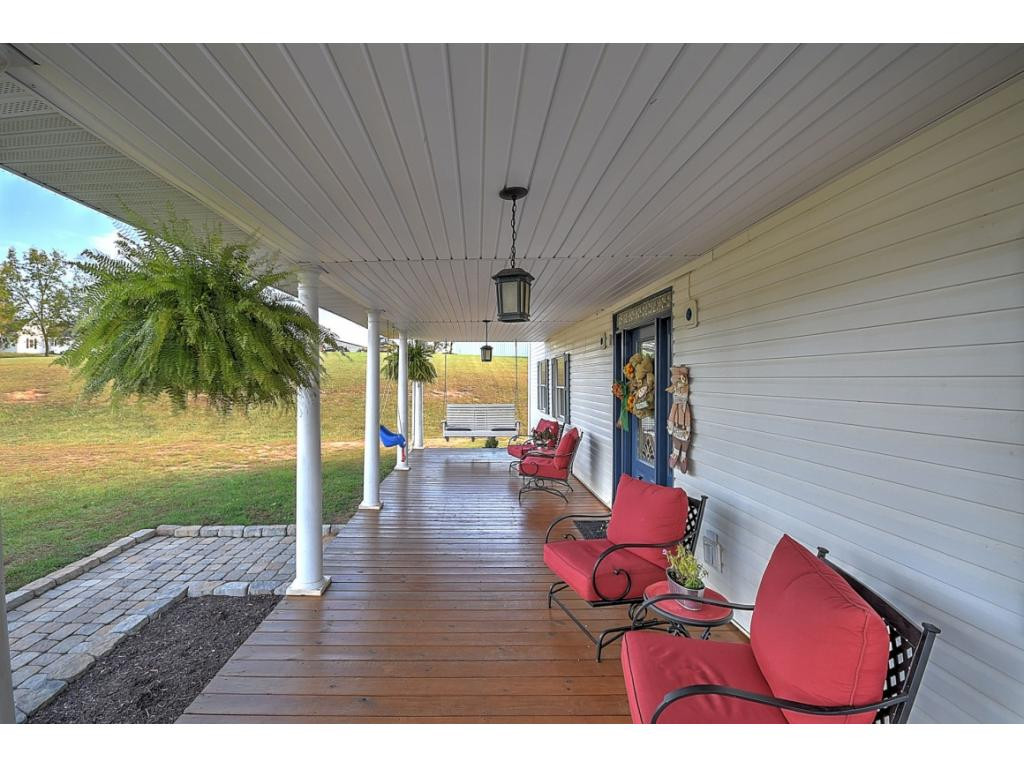 8245 Baileyton Road Greeneville, TN 37745 - Photo 5 of 28 Front Porch