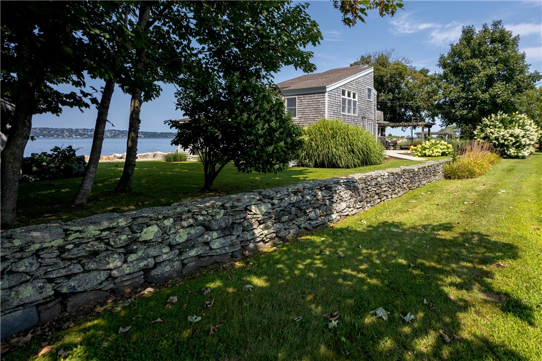 42 Driftwood Drive Tiverton, RI 02878 - Photo 13 of 50