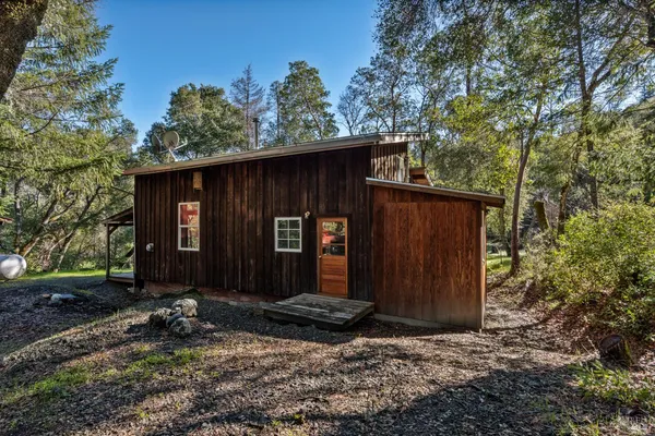 $235,000 | 20001 Woodman Creek Road, Laytonville, CA 95454