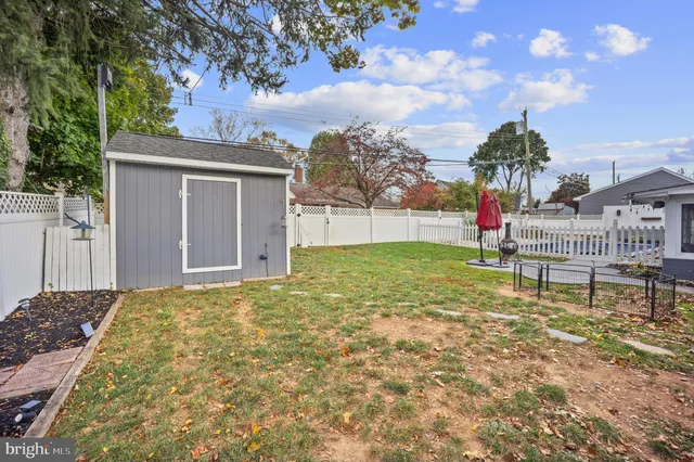 $578,000 | 301 Snowball Drive, Levittown, PA 19056