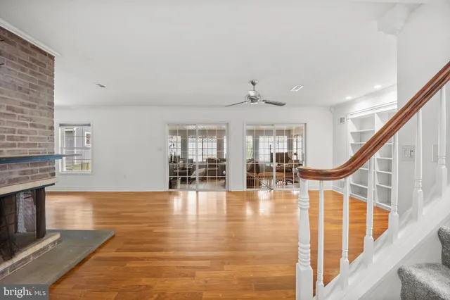 $578,000 | 301 Snowball Drive, Levittown, PA 19056