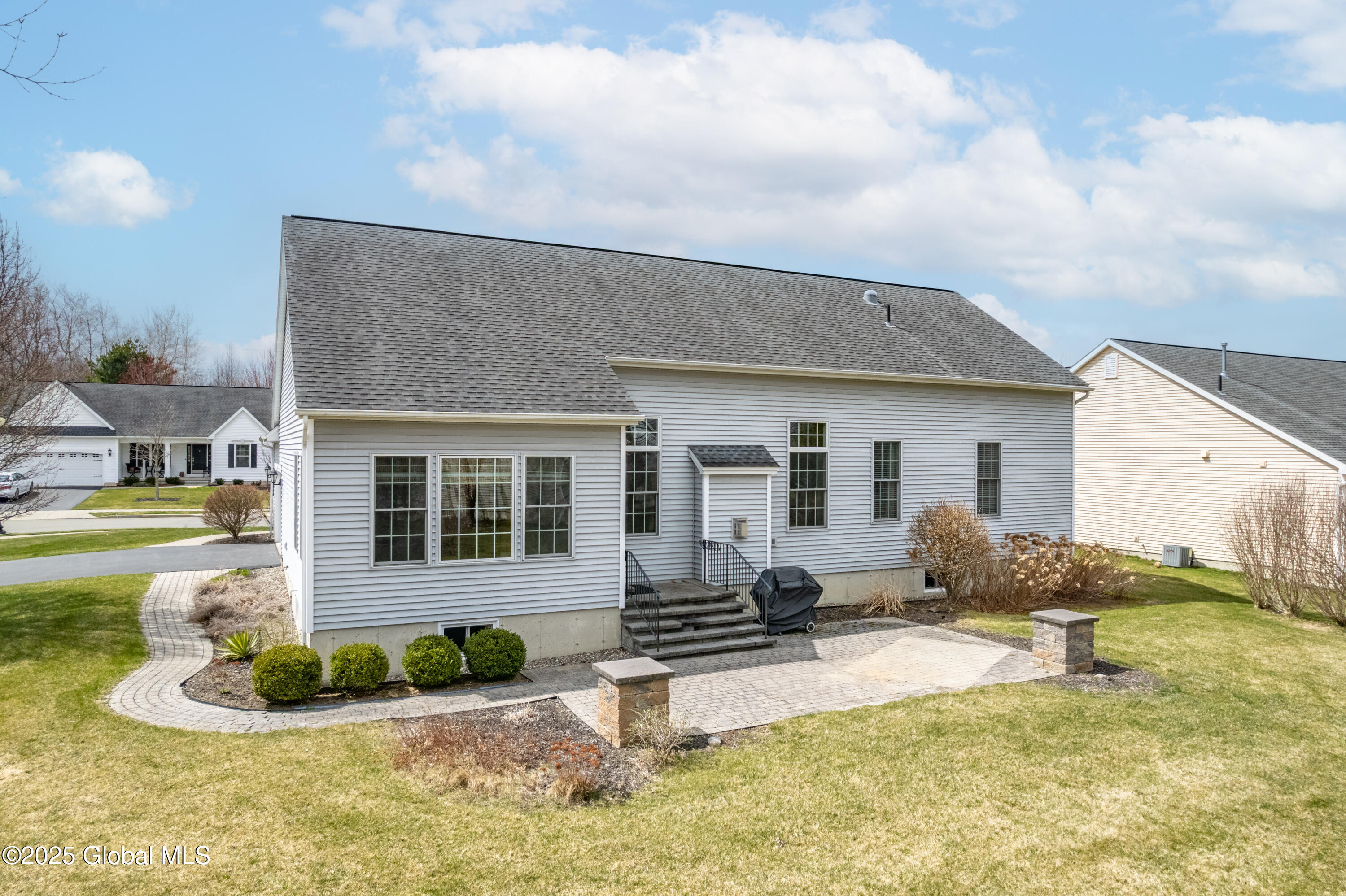 22 Gladstone Circle Halfmoon, NY 12118 - Photo 22 of 48 Back of House