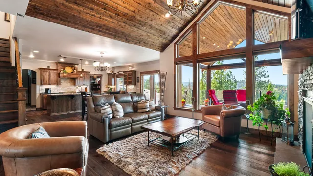 $849,500 | 14113 North Copper Canyon Lane, Spokane, WA 99208