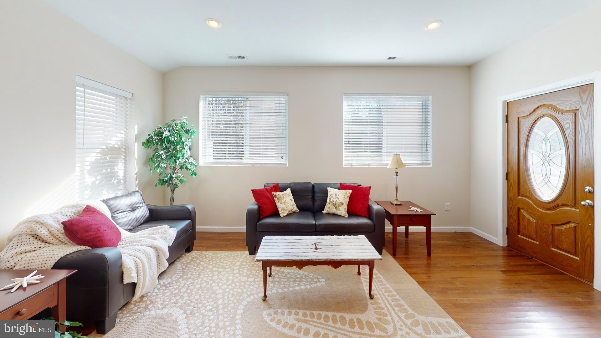 1422 Columbia Beach Road Shady Side, MD 20764 - Photo 4 of 33 Gallery Image 4