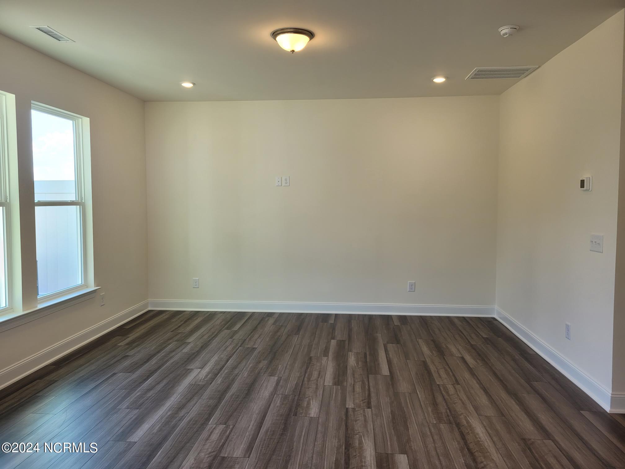 3620 Tarmac Road Wilson, NC 27896 - Photo 13 of 20 Living space