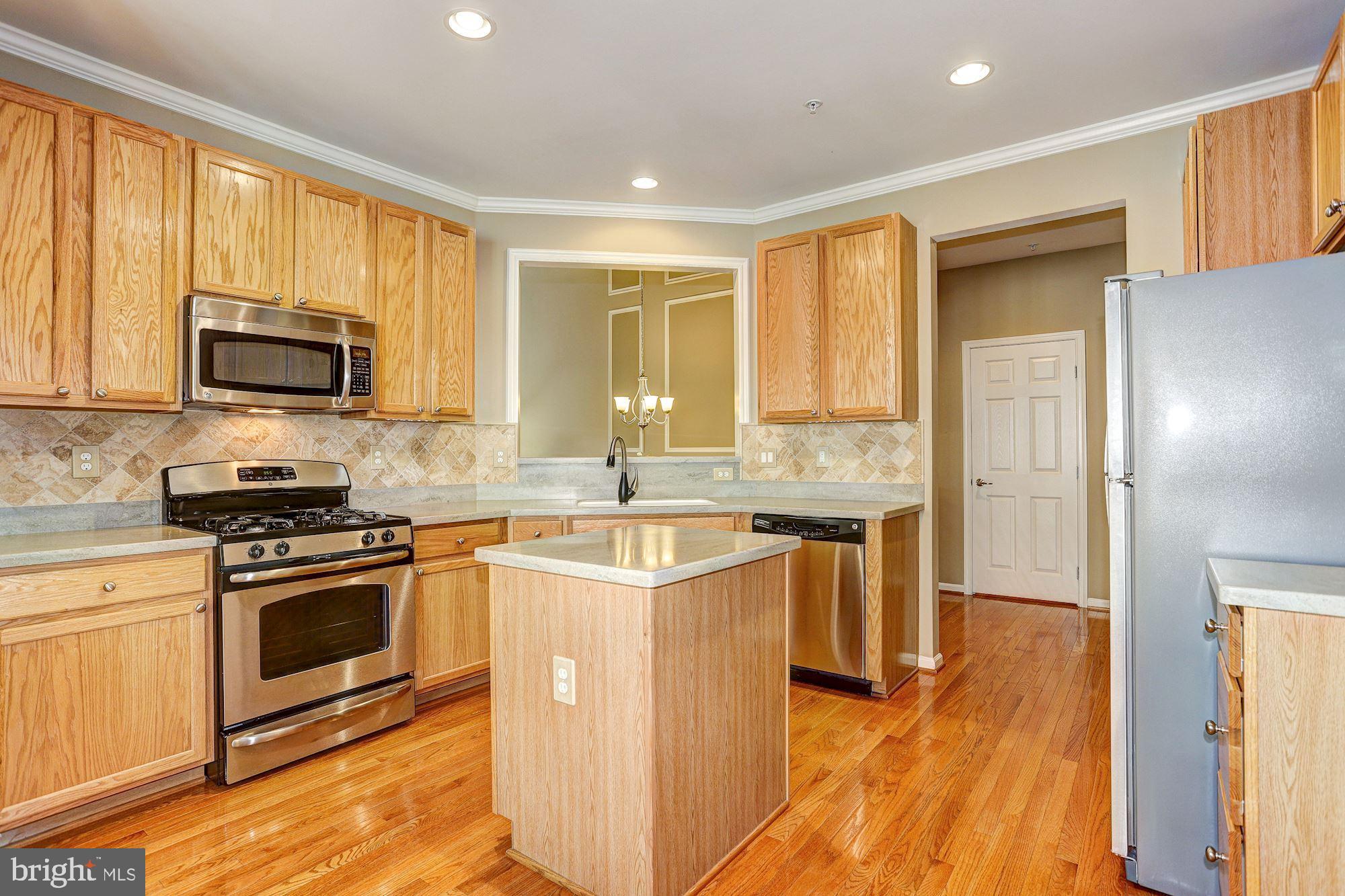 8477 Grove Angle Road, Unit 8 Ellicott City, MD 21043 - Photo 4 of 38 Kitchen