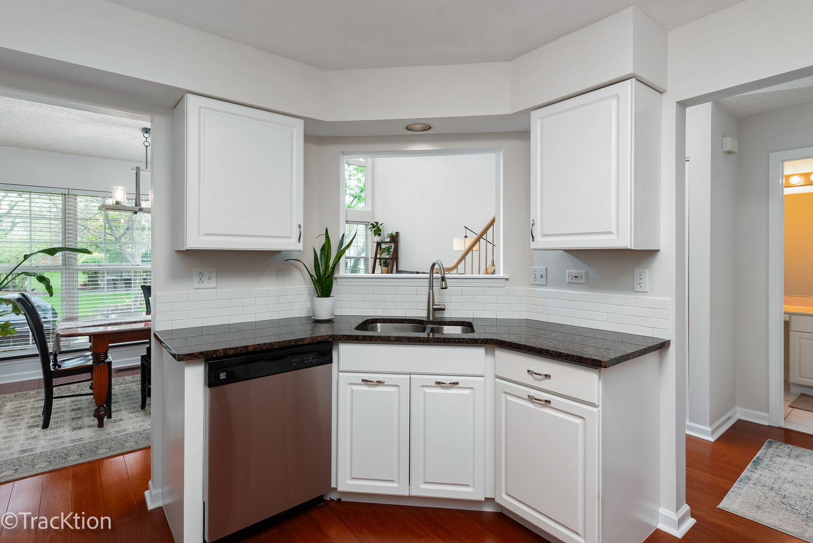 325 Cimarron Road East Lombard, IL 60148 - Photo 7 of 27 Gallery Image 7