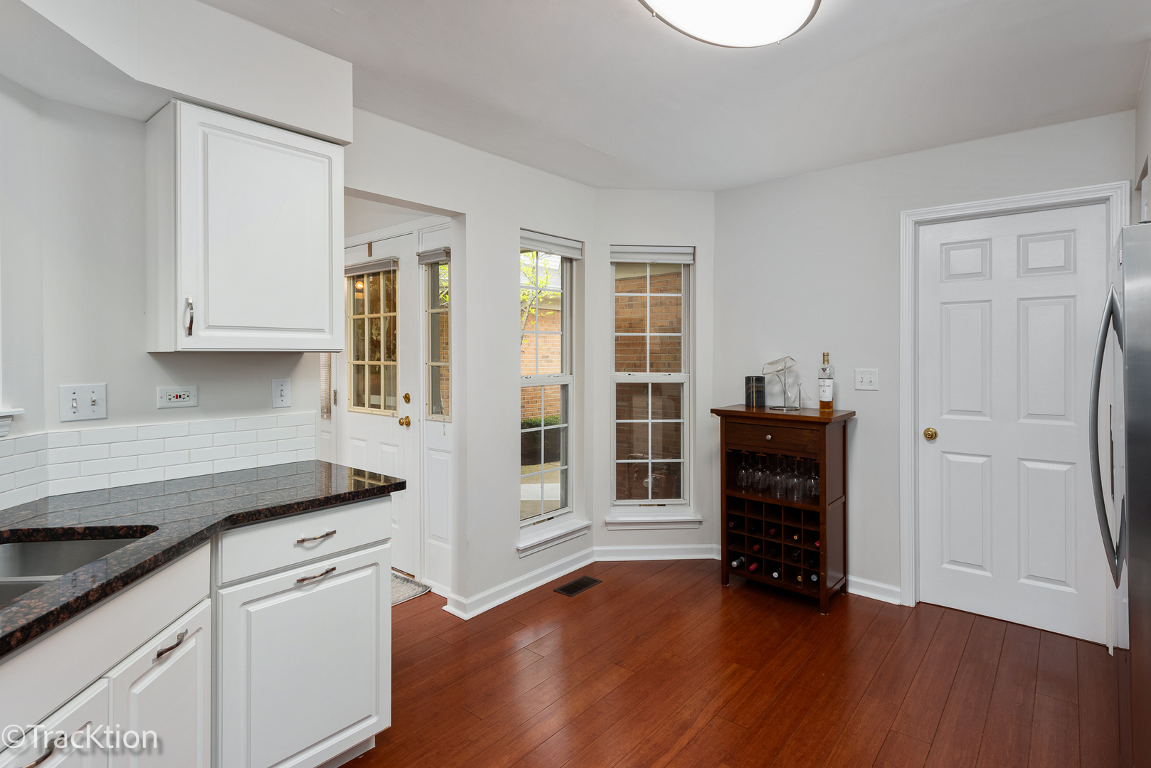 325 Cimarron Road East Lombard, IL 60148 - Photo 9 of 27 Gallery Image 9