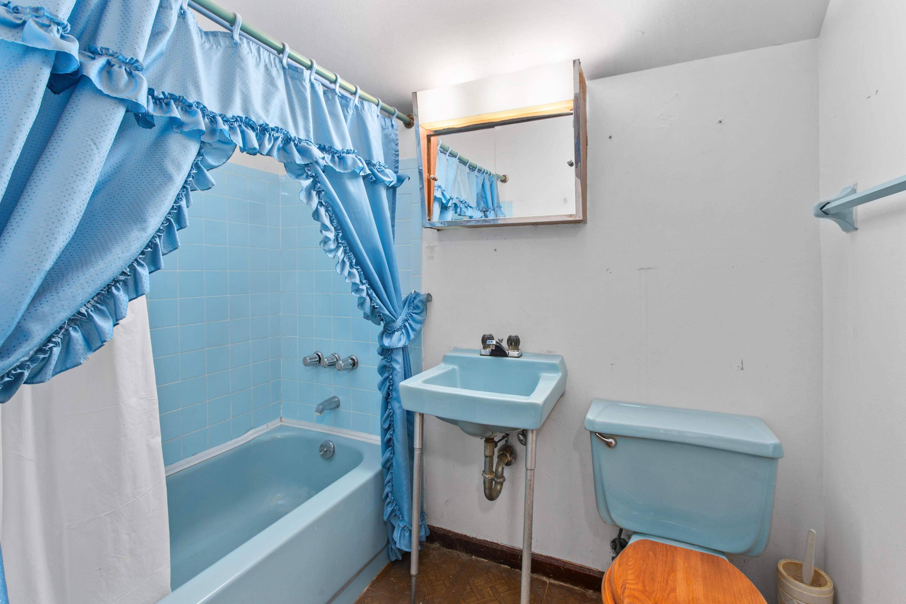 706 Fox River Road Valparaiso, IN 46385 - Photo 10 of 12 3000x2000