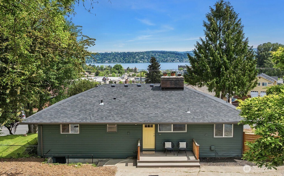 9275 Renton Avenue South Seattle, WA 98118 - Photo 1 of 34