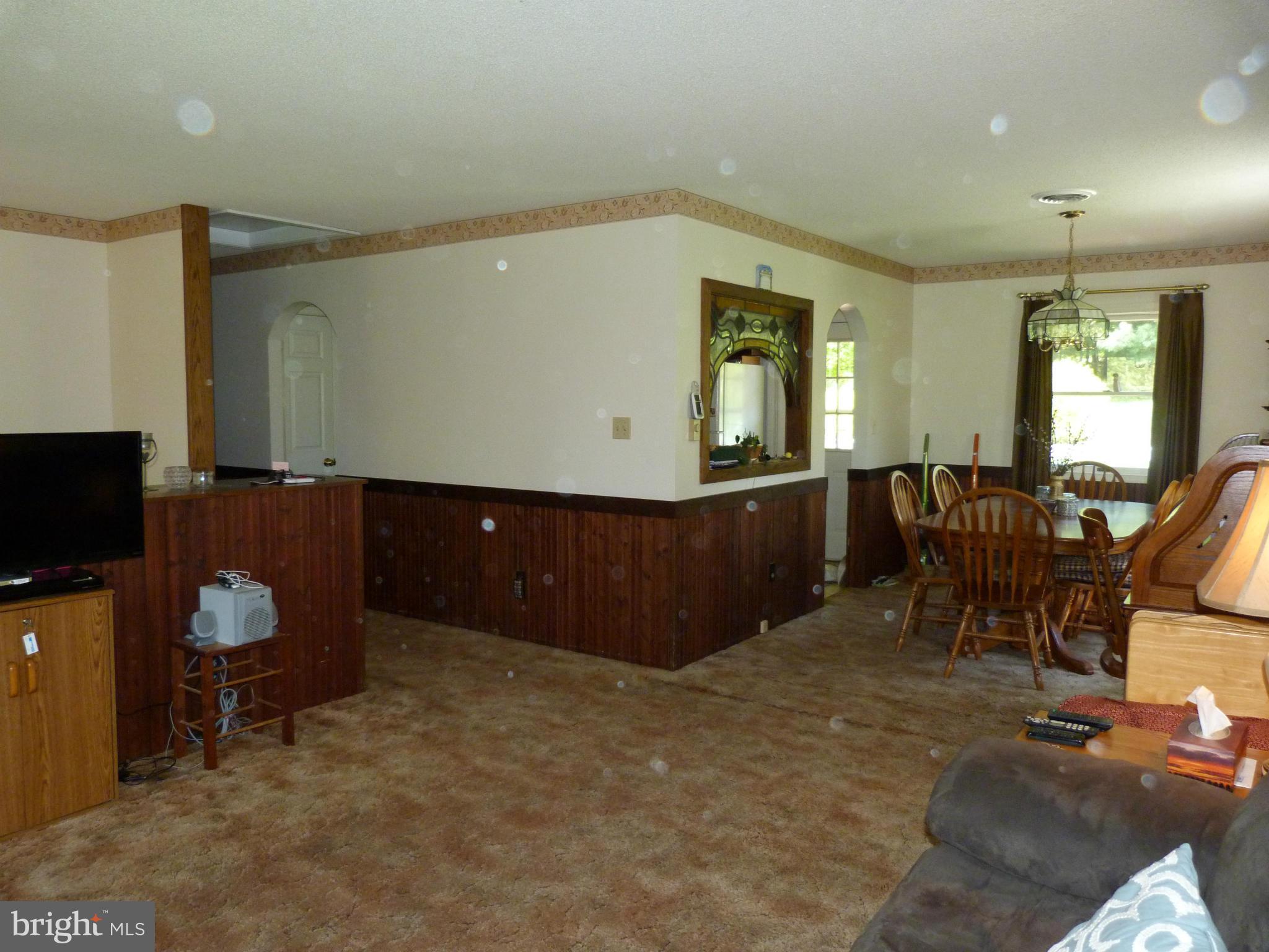 12309 Itnyre Road Smithsburg, MD 21783 - Photo 20 of 22 Living Room