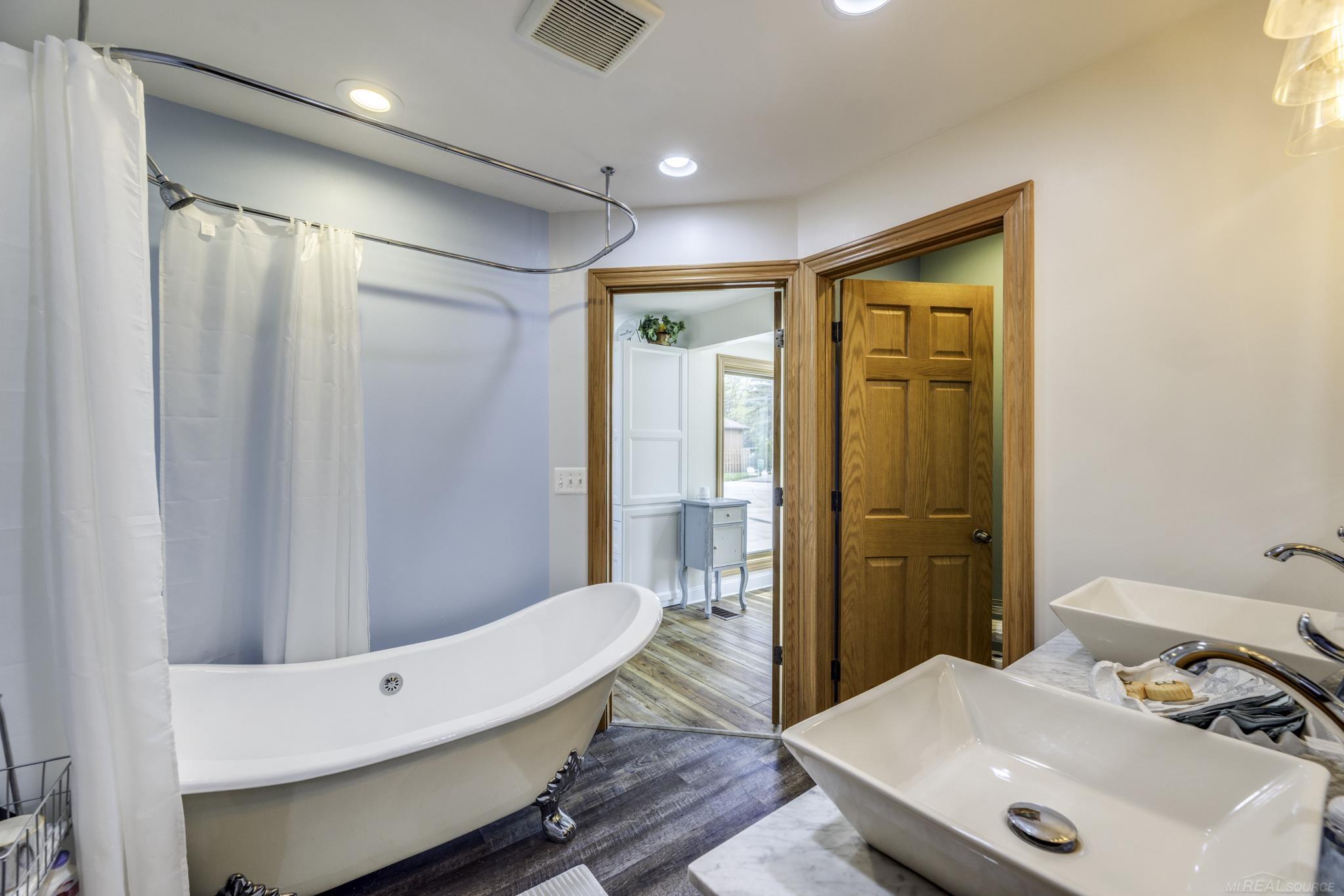 6655 Lakeshore Road Lexington, MI 48450 - Photo 35 of 99
