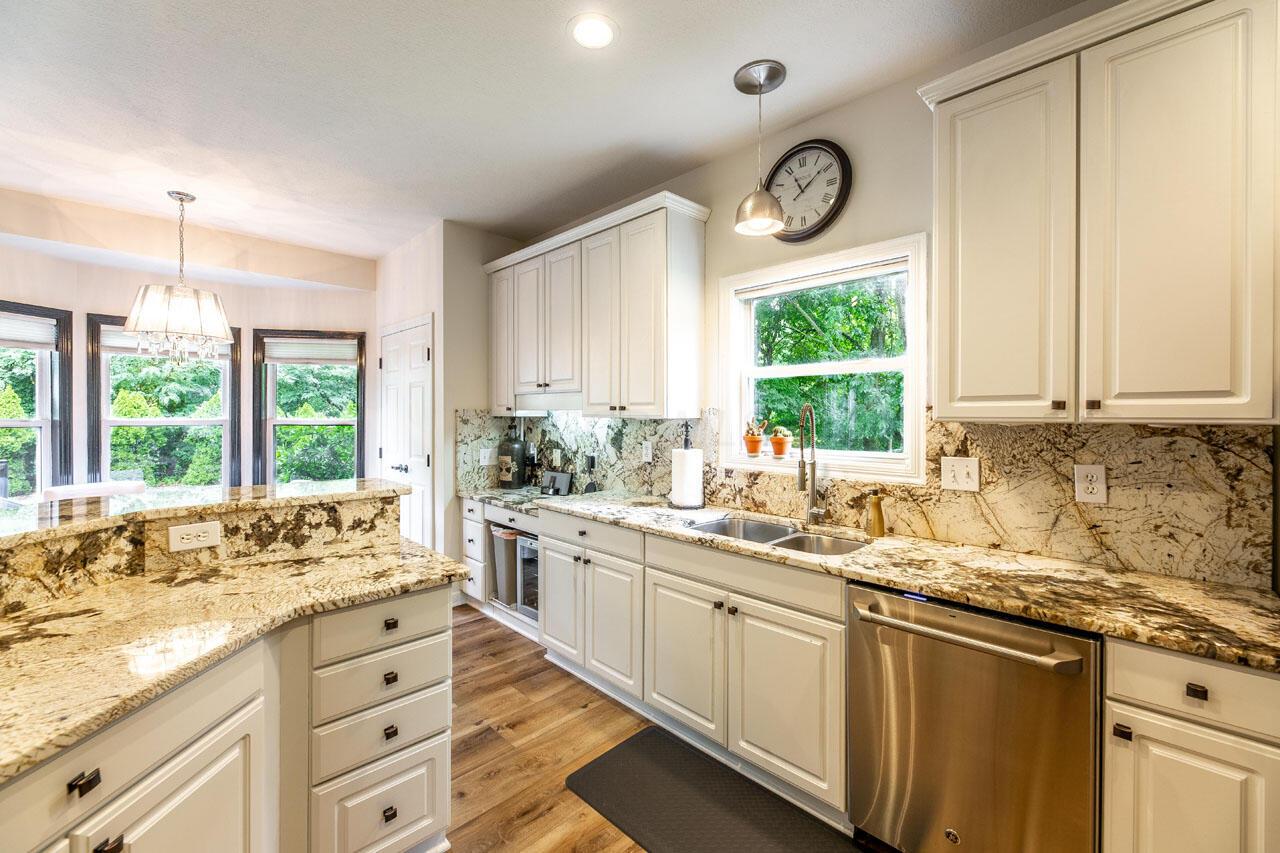 400 Beecher Road Columbus, OH 43230 - Photo 24 of 49 400 Beecher Rd -18