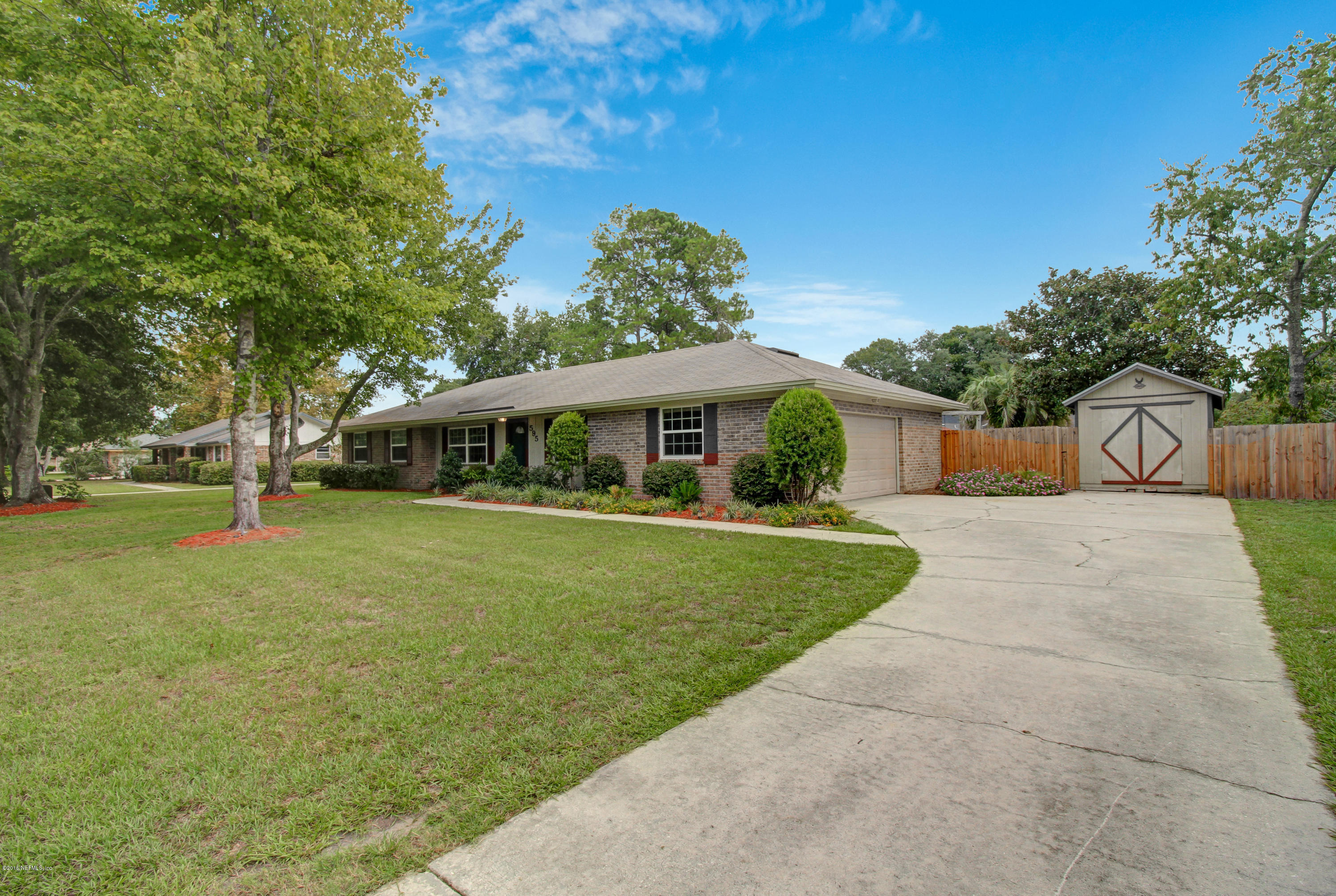 595 Rockingham Road Orange Park, FL 32073 - Photo 38 of 39 Side entry Garage
