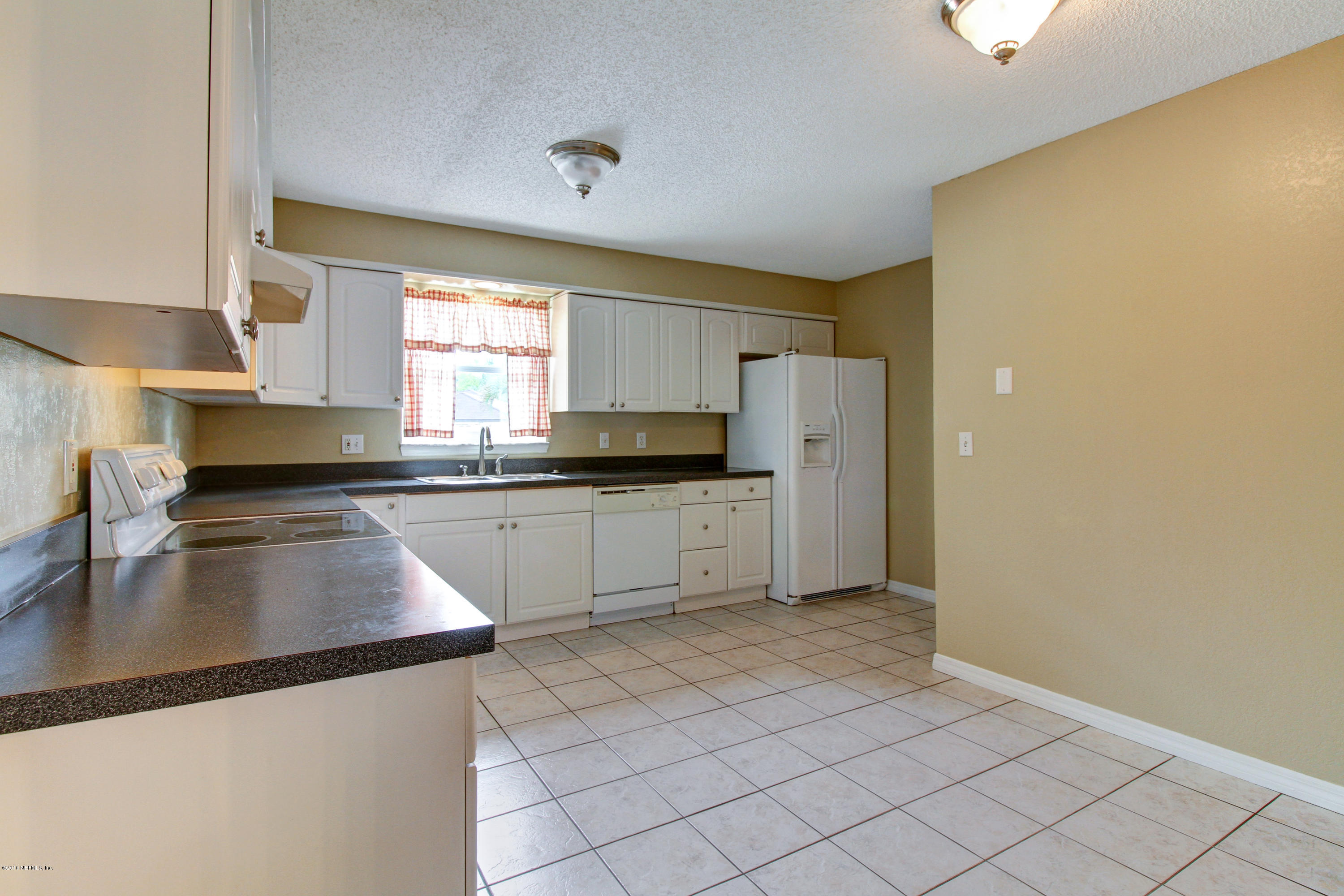 595 Rockingham Road Orange Park, FL 32073 - Photo 8 of 39 Kitchen