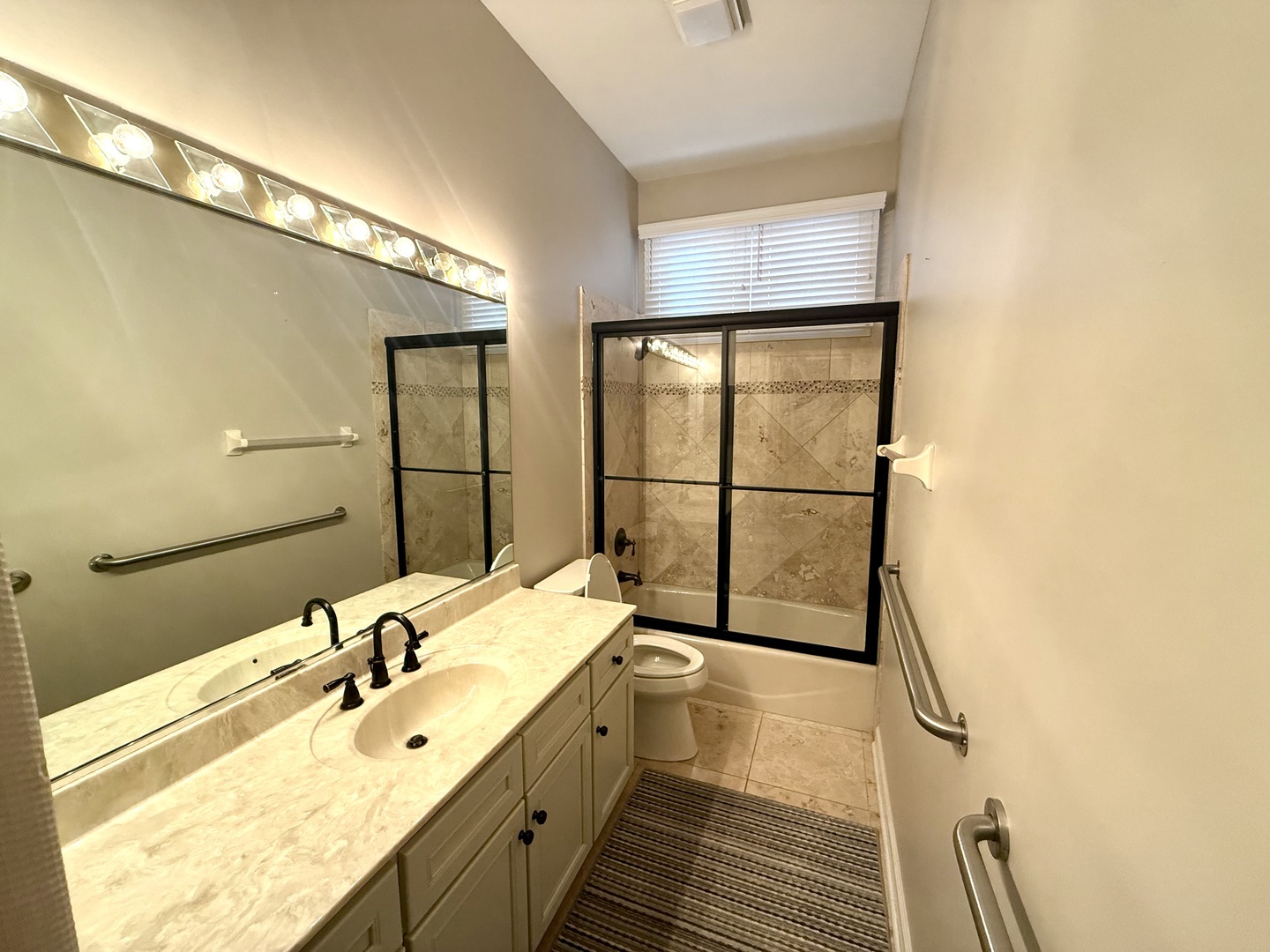 4 Greenbrier Court Lake In The Hills, IL 60156 - Photo 25 of 37