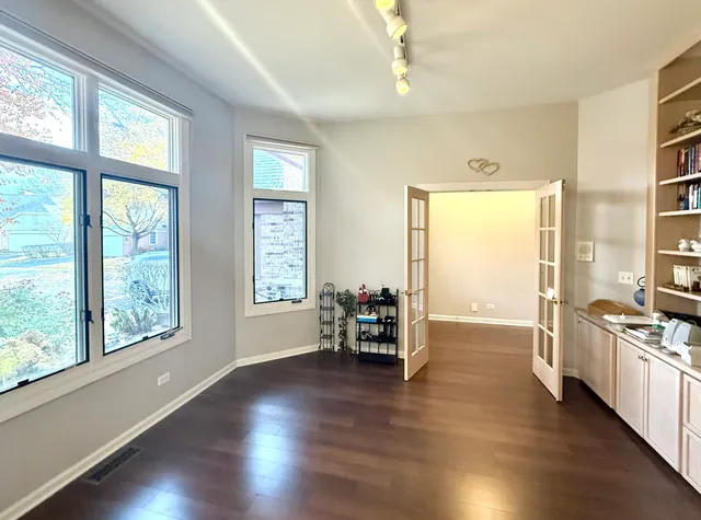 $524,900 | 4 Greenbrier Court, Lake In The Hills, IL 60156