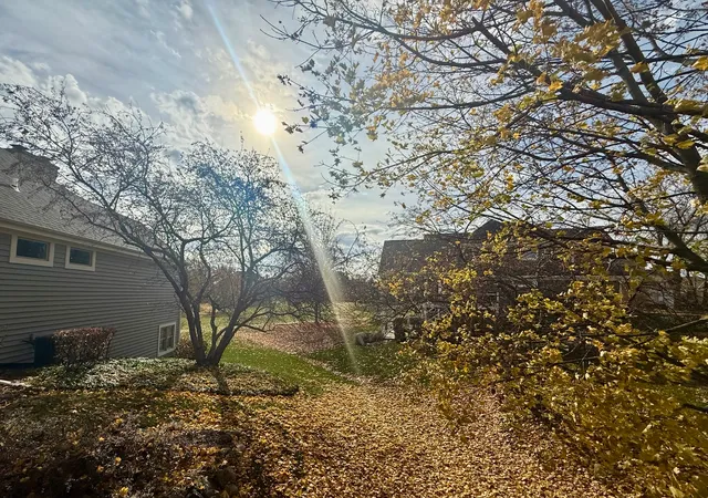 $524,900 | 4 Greenbrier Court, Lake In The Hills, IL 60156