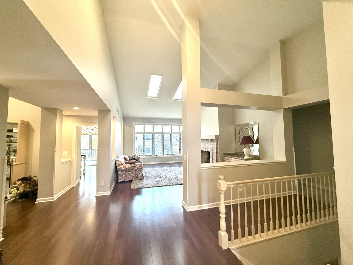 4 Greenbrier Court Lake In The Hills, IL 60156 - Photo 5 of 37