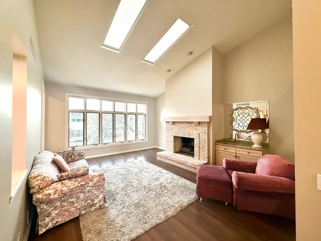 $524,900 | 4 Greenbrier Court, Lake In The Hills, IL 60156