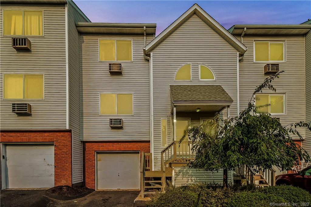 925 Oronoke Road, Unit 15E Waterbury, CT 06708 - Photo 1 of 1 a front view of a house