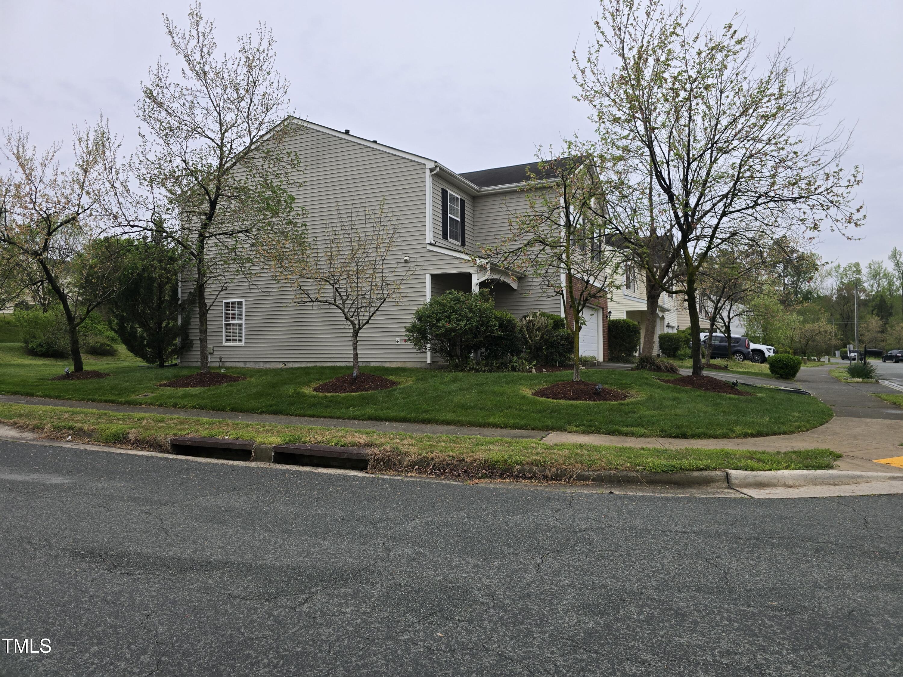 4610 Miller Drive Durham, NC 27704 - Photo 5 of 37 1000021498