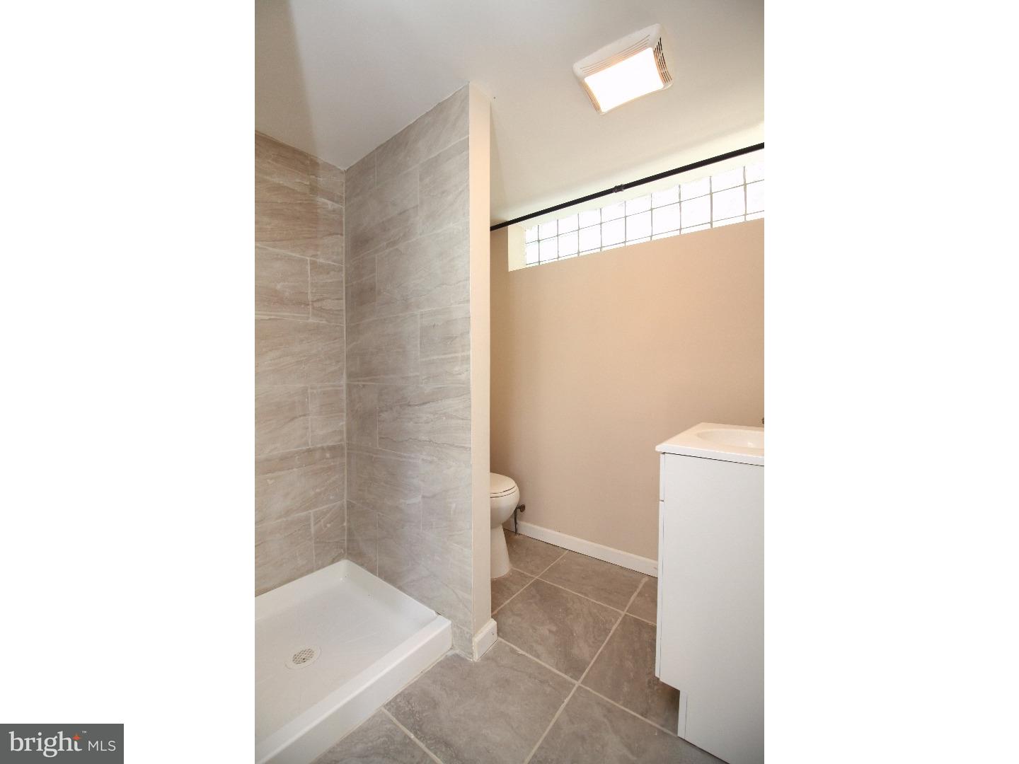 1401 Vernon Road Philadelphia, PA 19150 - Photo 20 of 25 Bathroom