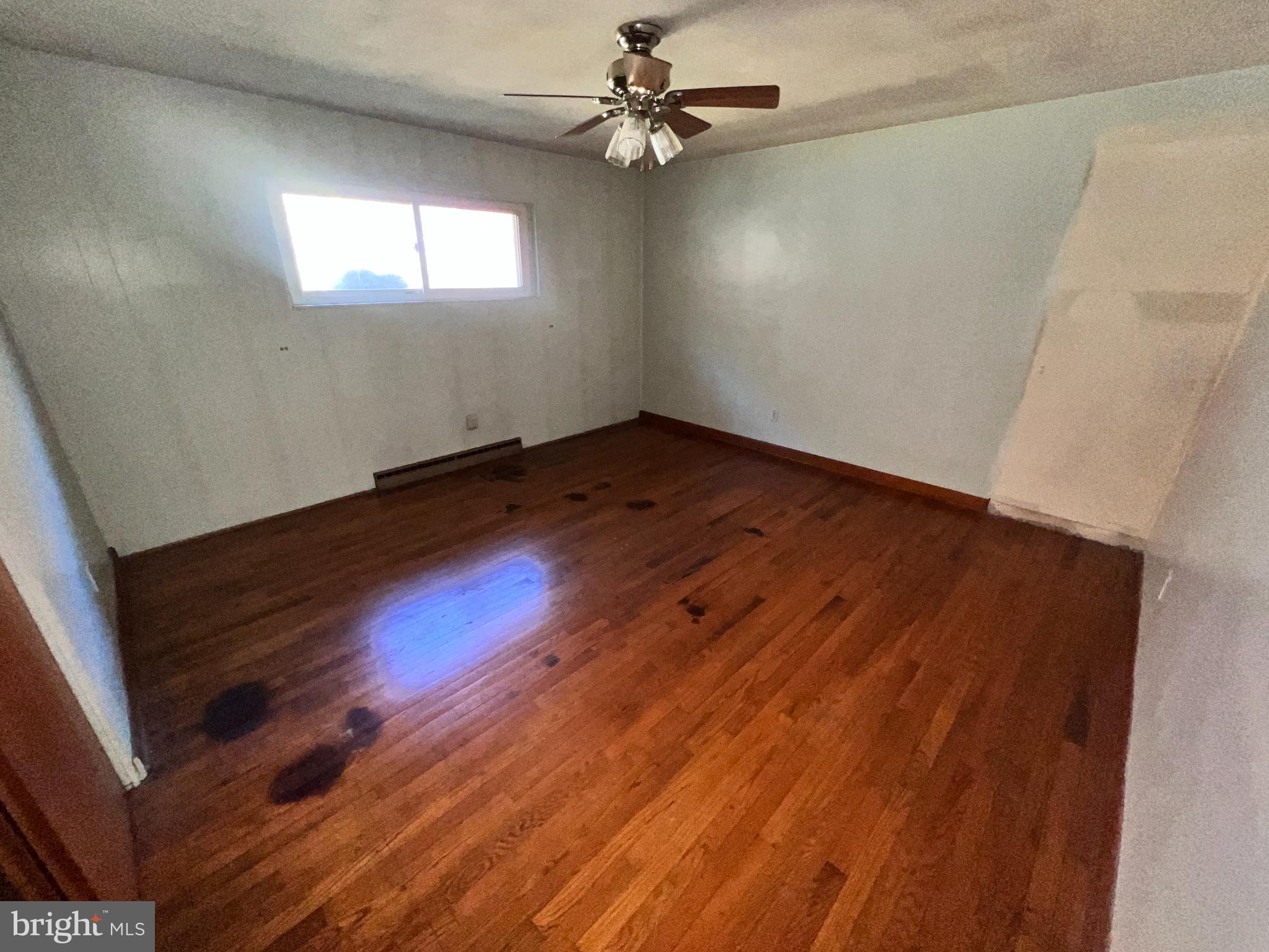 1074 Braddock Road Cumberland, MD 21502 - Photo 19 of 38 Bedroom
