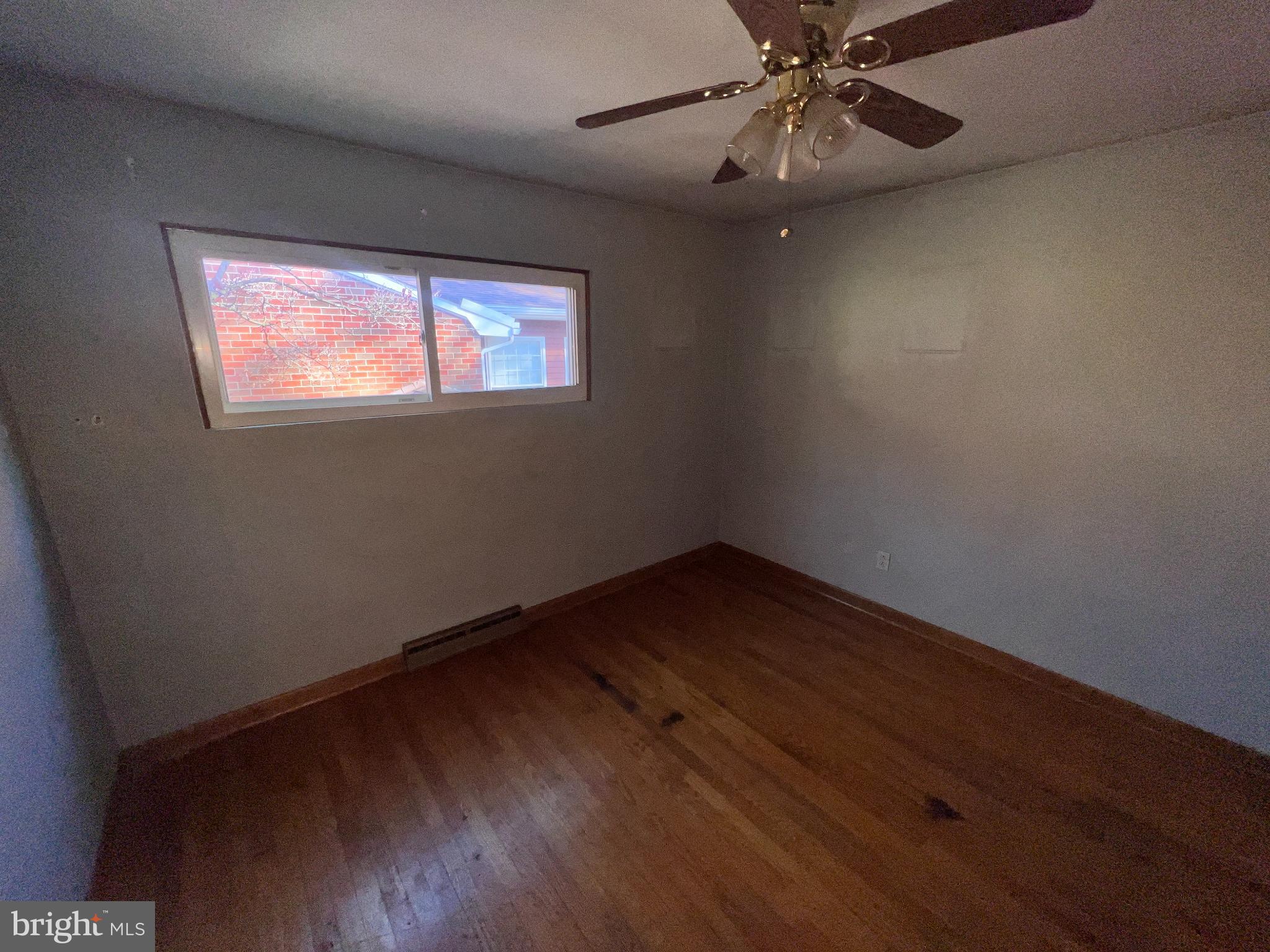 1074 Braddock Road Cumberland, MD 21502 - Photo 21 of 38 Bedroom