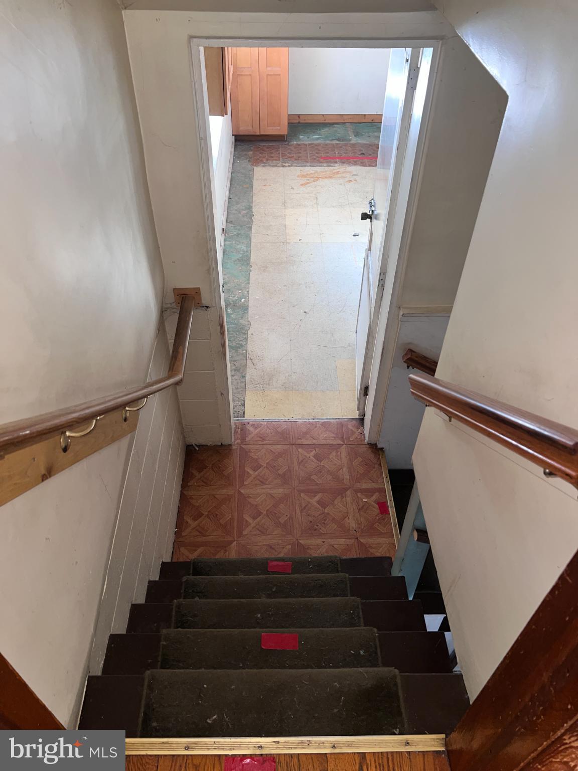 1074 Braddock Road Cumberland, MD 21502 - Photo 24 of 38 Split stair to garage and basement