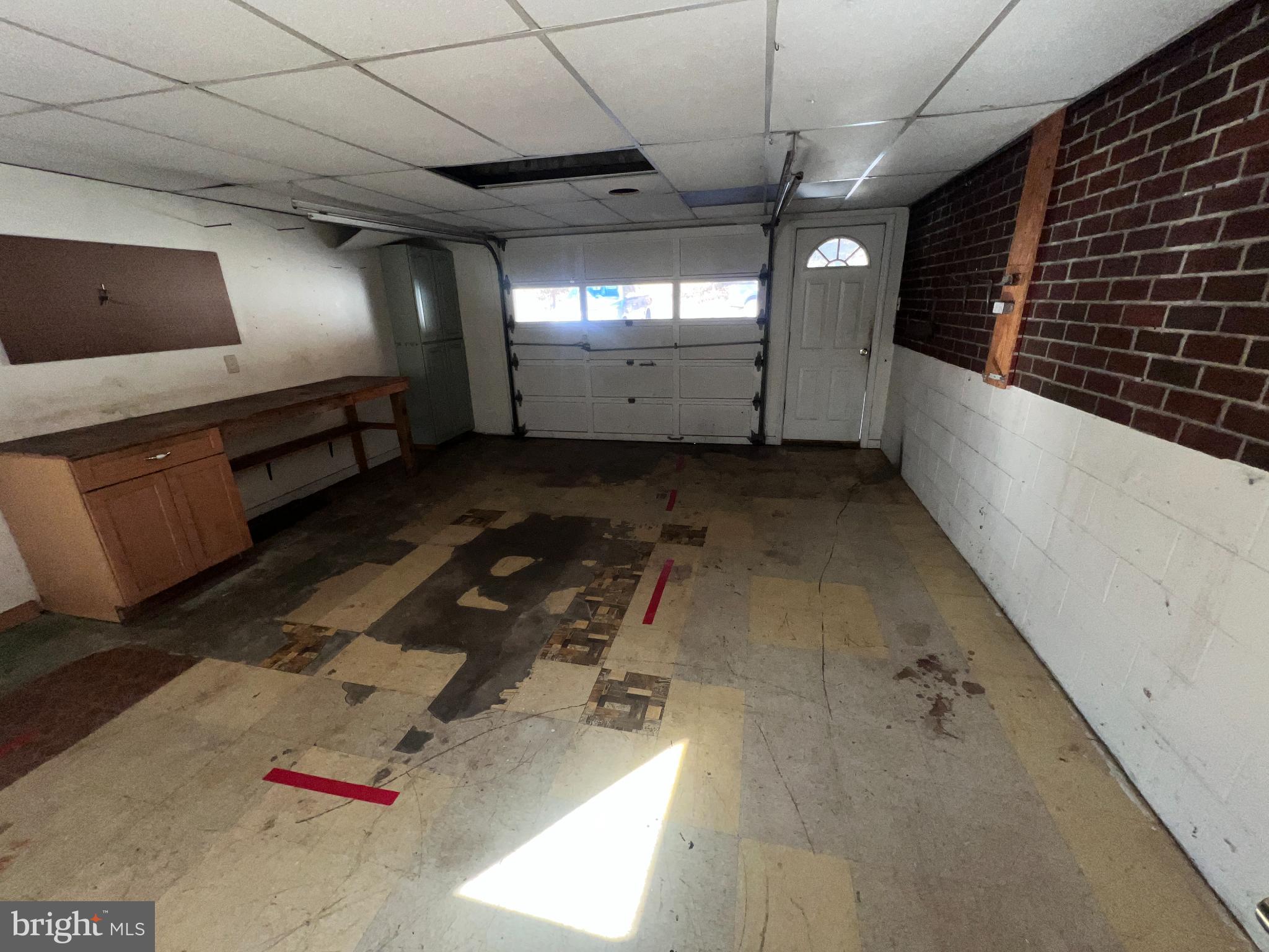 1074 Braddock Road Cumberland, MD 21502 - Photo 27 of 38 Spacious garage with potential for creativity.
