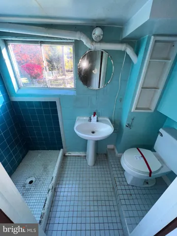 a view of walk in closet