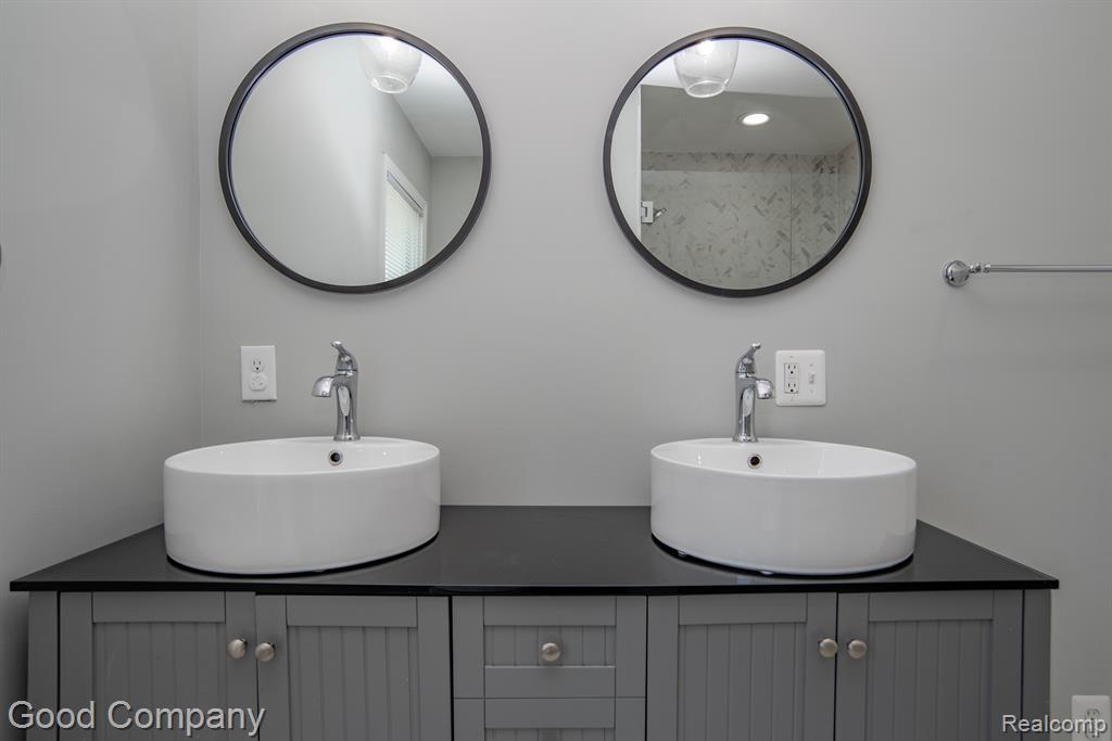 4691 Balfour Road Detroit, MI 48224 - Photo 29 of 39