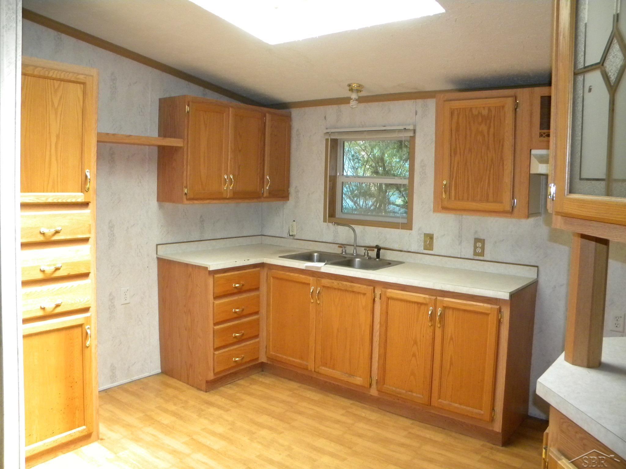 12635 Frost Road Hemlock, MI 48626 - Photo 4 of 22 50115116-3.JPG