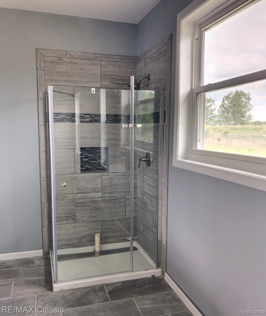 2816 Fisher Road Howell, MI 48855 - Photo 21 of 38 Tiled Shower