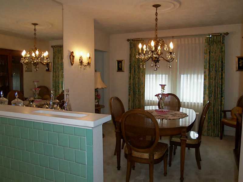 33 Cross Street Westerly, RI 02891 - Photo 10 of 25 Kitchen.