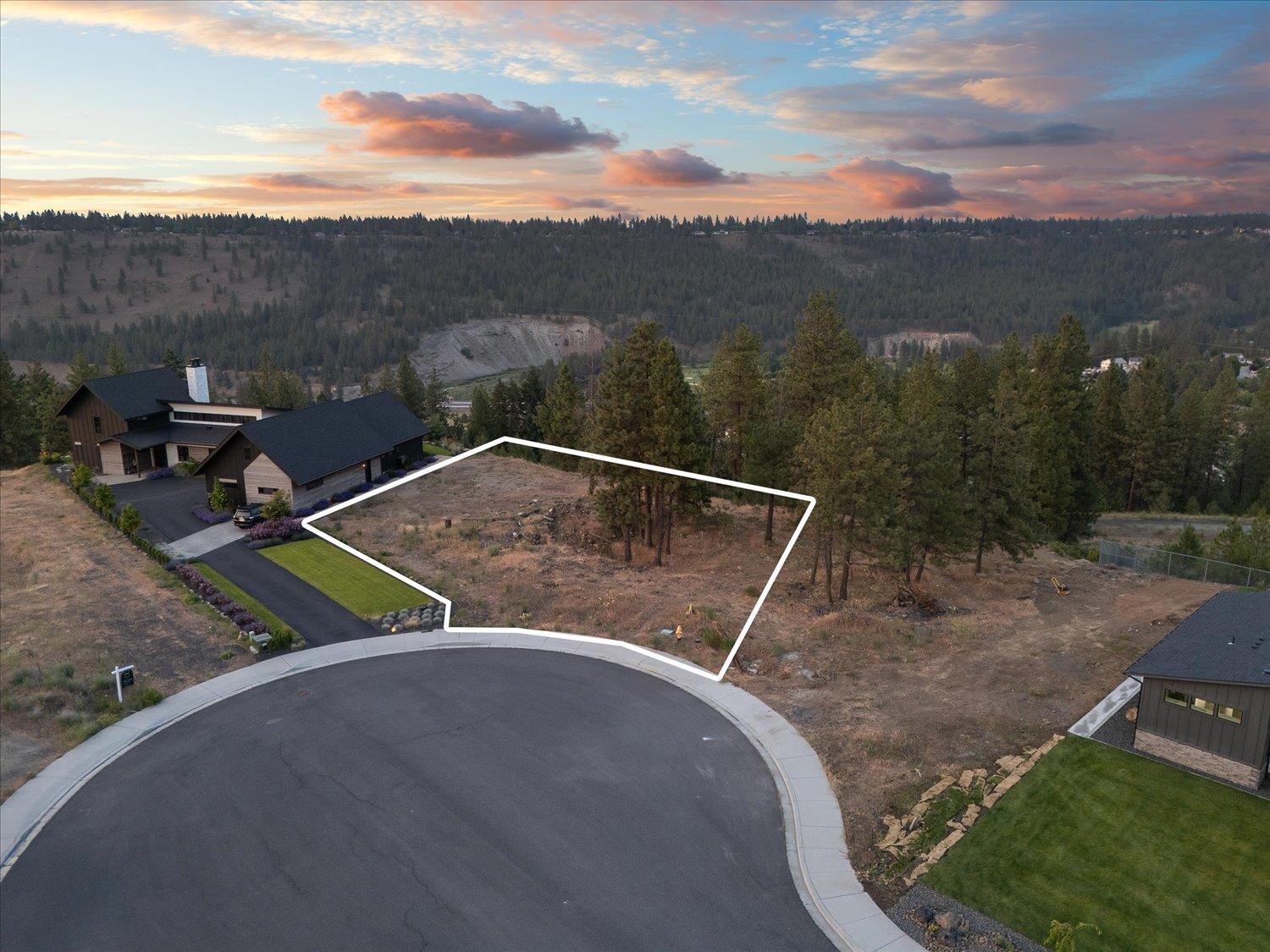 5211 South Falcon Point Spokane, WA 99224 - Photo 9 of 25 Gallery Image 9
