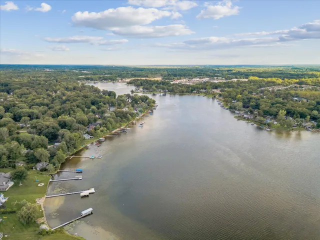 $429,000 | 959 Menominee Drive, Howell, MI 48843