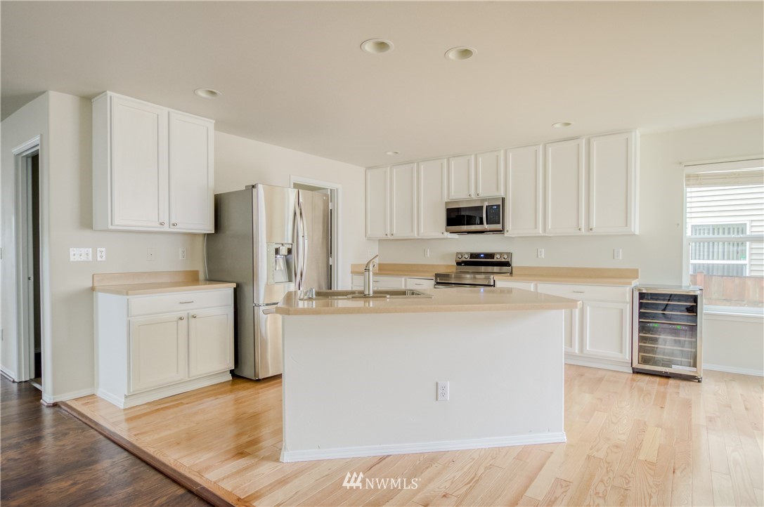 223 Ferndale Avenue Northeast Renton, WA 98056 - Photo 14 of 36 Gallery Image 14
