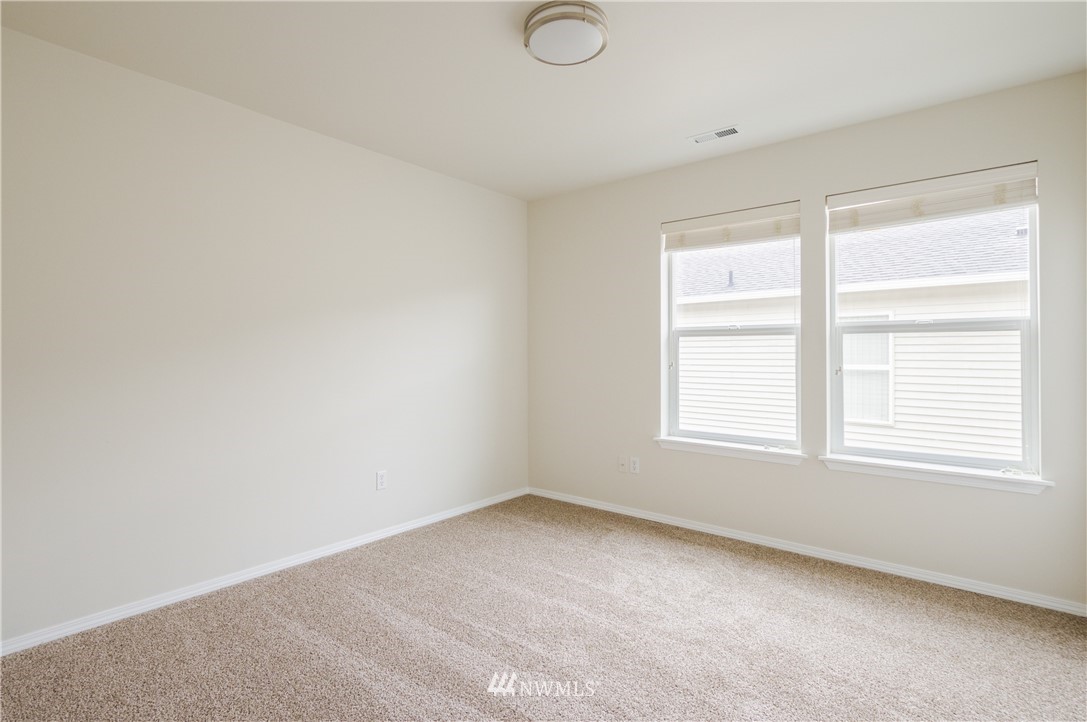 223 Ferndale Avenue Northeast Renton, WA 98056 - Photo 33 of 36 Gallery Image 33